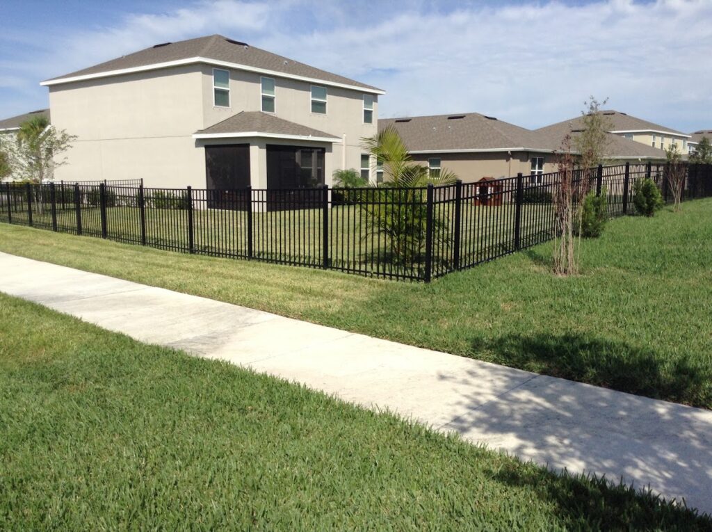 fence installation tampa, fence specialist Gibsonton fl